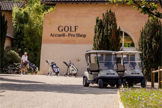 entrée pro shop - Domaine du Gouverneur