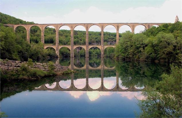 Barrage de Cize-Bolozon