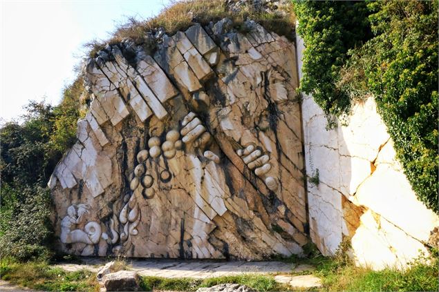 Lac de Barterand - roches sculptées - © E.BEBI