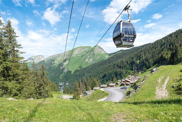 Télécabine d'Ardent et village des Lindarets - Yvan Tisseyre/OT Vallée d'Aulps