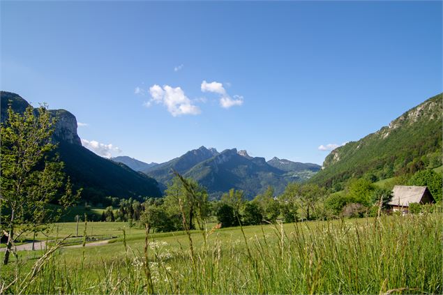 Boucle cyclo : Circuit des Entremonts - © Savoie Mont Blanc - Lansard