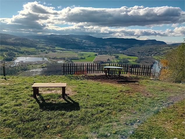 Espace de détente et d'observation - OT de Yenne