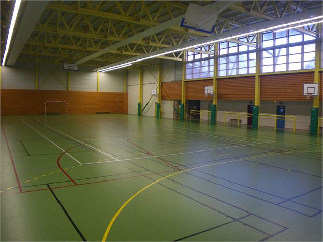 intérieur gymnase terres blanches terrain sport - cchmv