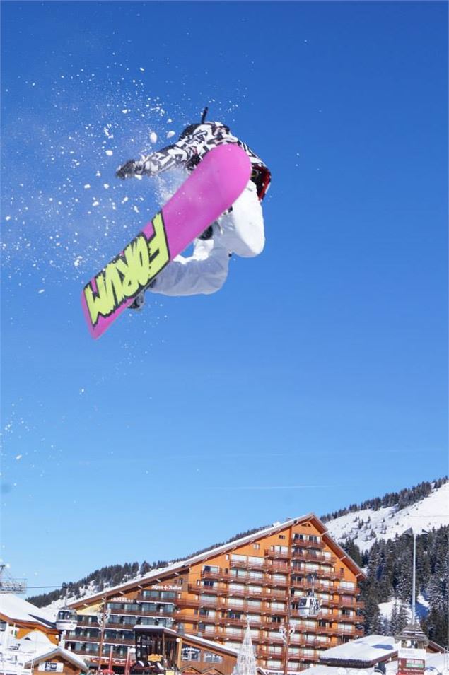 Bigairbag et Tubing - Mottaret - Julien Ducastain