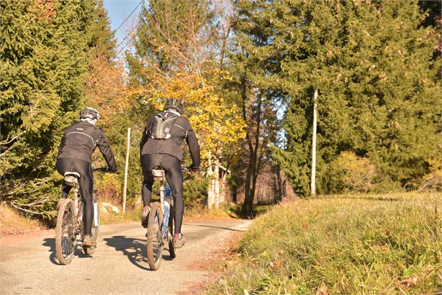 départ de la piste - école de VTT La Féclaz - Massif des Bauges