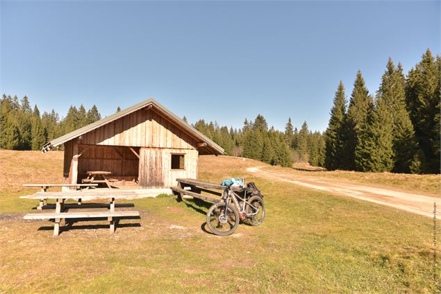 Larcoutier - école de VTT La Féclaz - Massif des Bauges