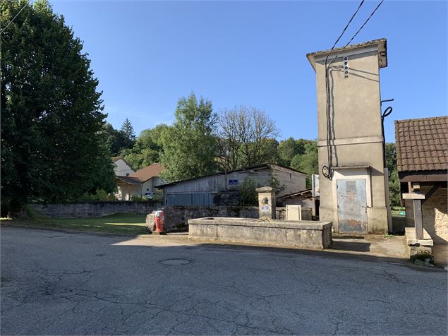 Fontaine de Cessiat - Maxime Michel