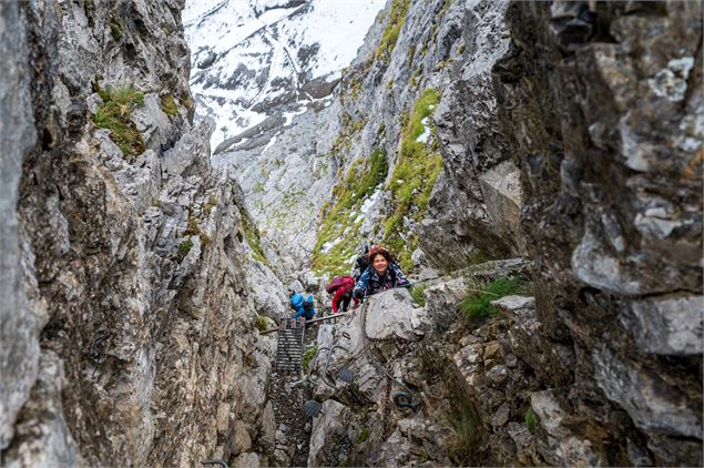 COL DES OTTANS PASSAGE DES ECHELLES TOUR DES DENTS BLANCHES - Christian Martellet