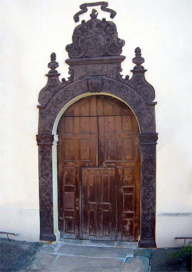 Porche de l'Eglise d'Argentine - OT Porte de Maurienne