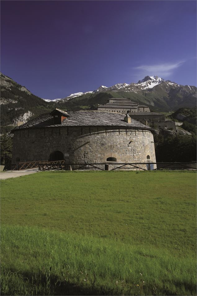 Fort de l'Esseillon, Redoute Marie-Thérèse, Avrieux au printemps - Mairie Avrieux