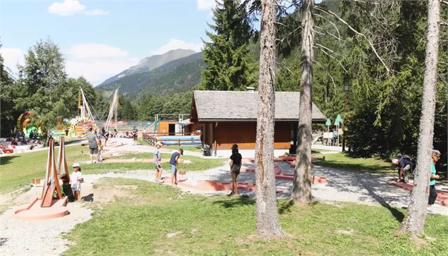 Mini-golf (Nash Mountain Games) - Gilles Lansard / Les Contamines Tourisme