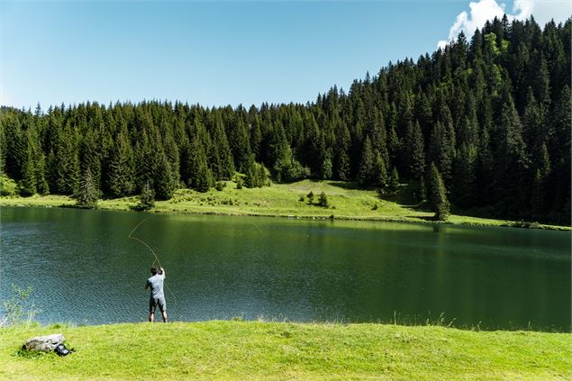 Pêche au Lac de la Mouille - L.Meyer -Châtel