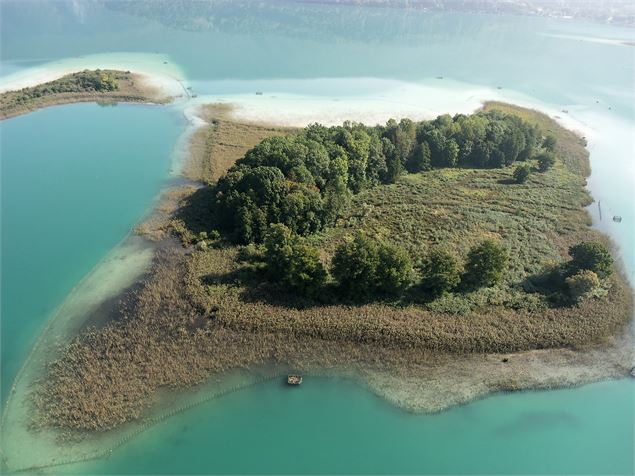 Les deux îles - M.Parsy