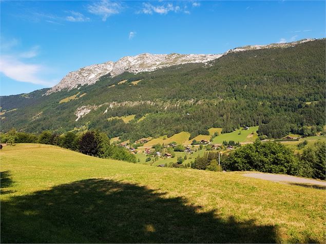 Le Lachat depuis les Traversiers - OT Saint Jean de Sixt