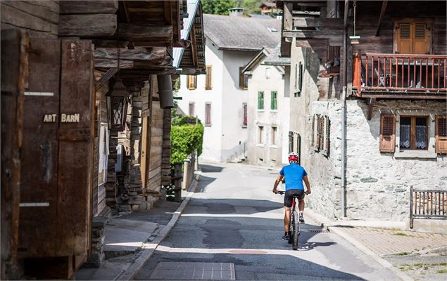 Le Chemin des 700 ans - court