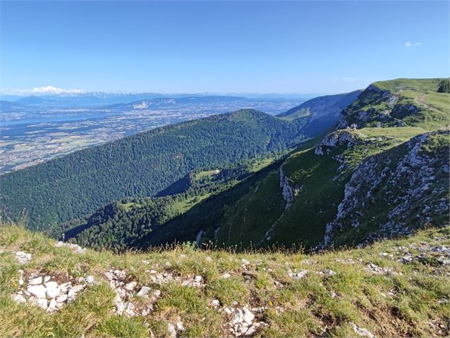 Crêtes des Monts Jura - ©OTpaysdegex