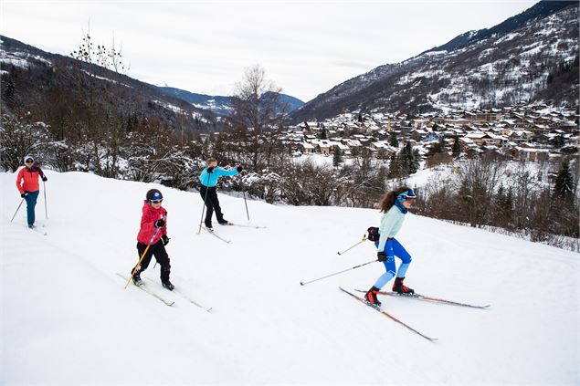 Pistes dans la forêt avec vue sur la Vallée de Bozel - Focus Outdoor