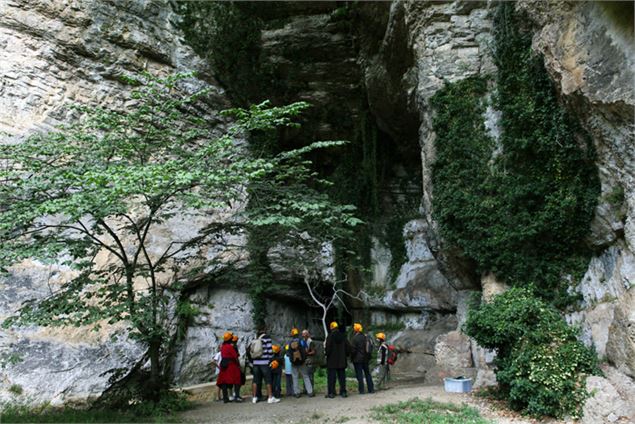 Grotte et reculée de Corveissiat - s calland