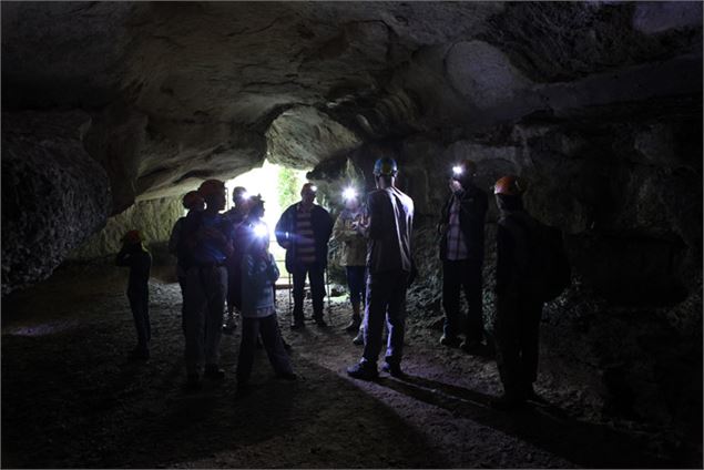 Grotte et reculée de Corveissiat - s calland