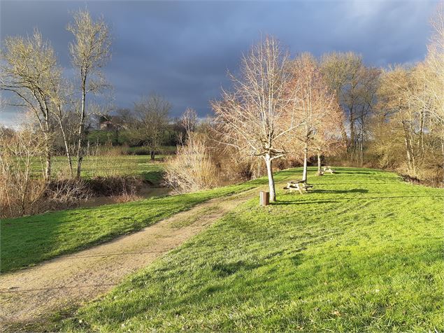 Etang des Baisses et ferme de Bévey - scalland