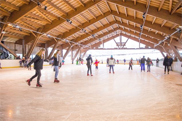 Patinoire au Grand-Bornand village - D. Machet