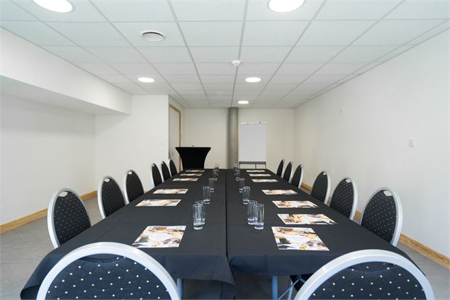 Salle de séminaire 30 personnes - Espace Marmotte - Le Bérouze Samoens - Marion Co Photography – Le 