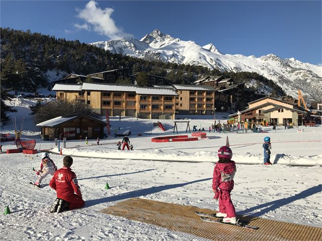 Jardin d'enfants au pied des pistes à La Norma - La Norma VLP