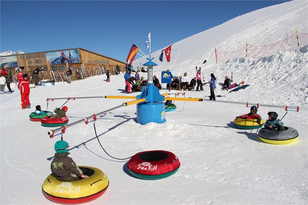 Enfants sur le kid park de Valfréjus - D.Cuvelier - OTHMV