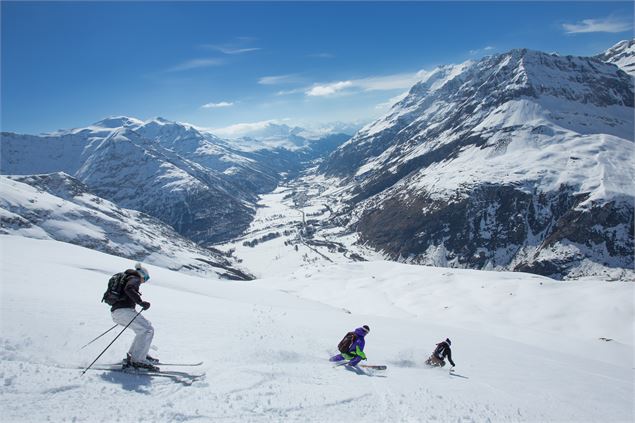 Skieurs sur les pistes de Bonneval sur Arc - Daniel Durand Fresh Influence