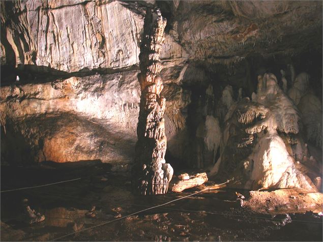 Réserve Naturelle de la Grotte d'Hautecourt