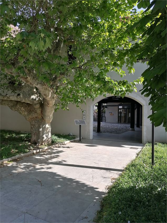 La cour de l'Abbaye