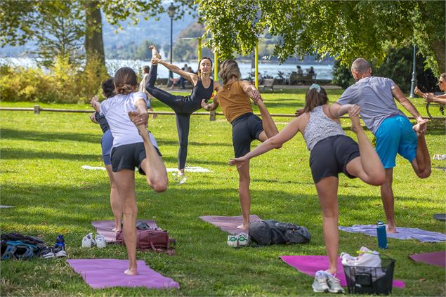 With Charlène - Yoga Lac Annecy