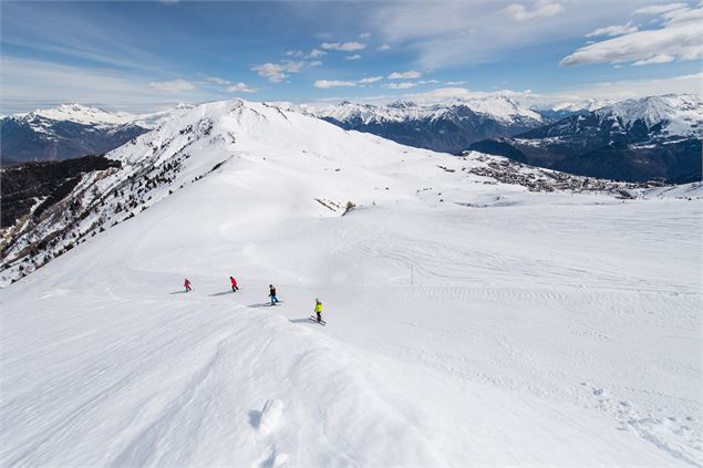 Famille sur la piste du Grand Truc - OT