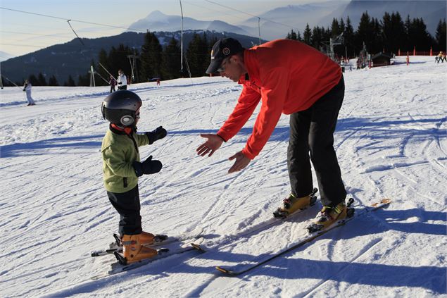 Première glisse d'un jeune enfant - ©GMD_2024_MathisDecroux