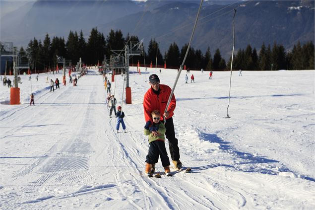 Téléski sur Domaine débutant Samoëns - ©GMD_2024_MathisDecroux