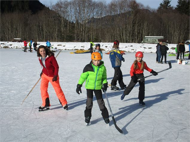 Patinoire naturelle au Lac des Plagnes - Les givrés du Lac de plages