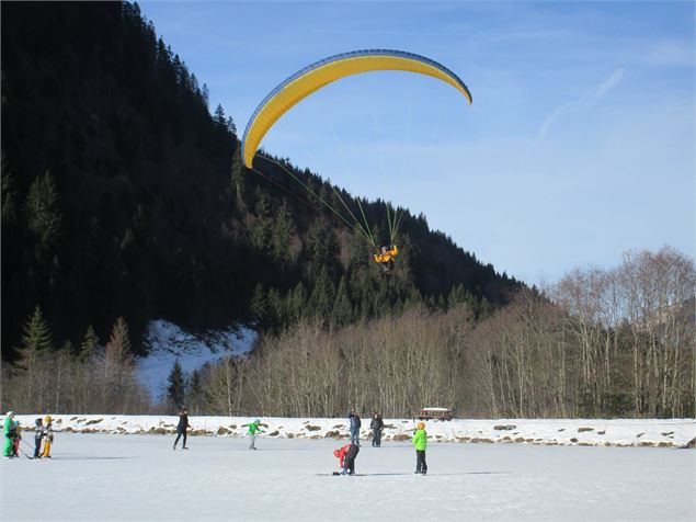 Patinoire naturelle au Lac des Plagnes - Les givrés du Lac de plages