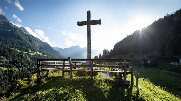 Croix du Calvaire - Litescapemedia