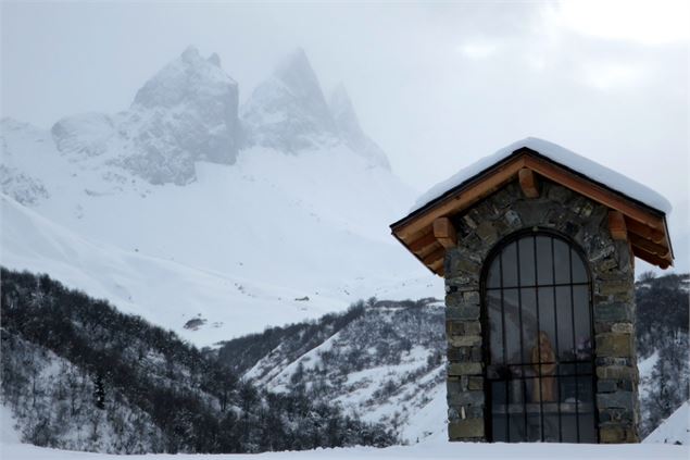 Oratoire de la Praz en hiver