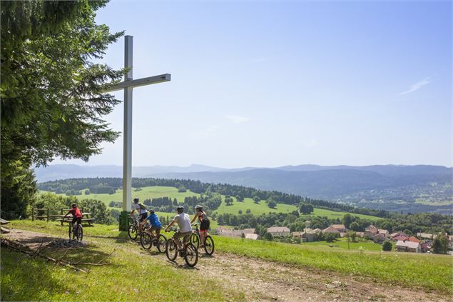 VTT à GIron - ©Daniel GIllet - OT Terre Valserine