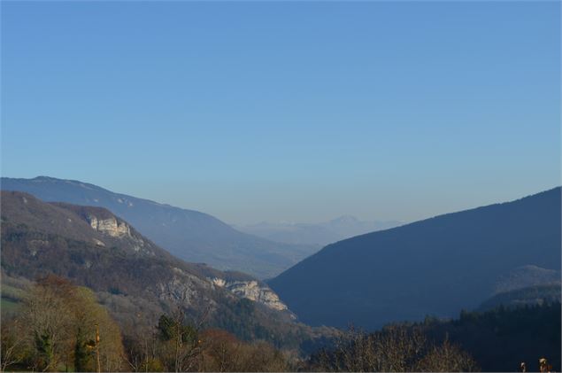 Vue sur la Tournette  depuis Plagne - OT Terre Valserine