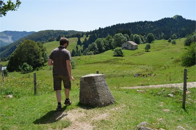 Borne au Lion - OT Terre Valserine