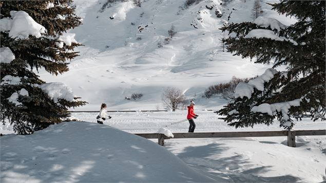 Cession ski de fond entre amies dans la Vallée du Manchet à Val d'Isère - Yann Allegre