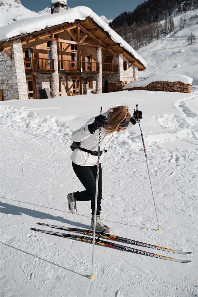 Cession ski de fond entre amies dans la Vallée du Manchet à Val d'Isère - Yann Allegre