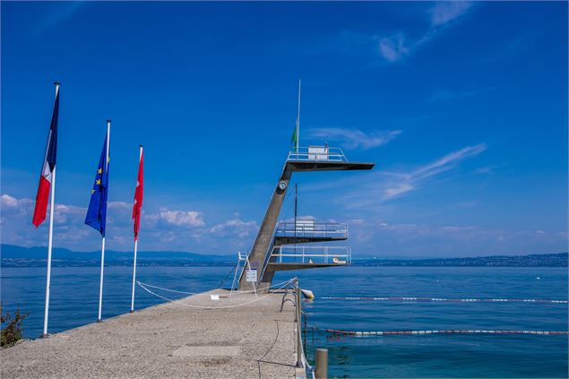 Plongeoir lac - Ville d'Evian (Nouvelle Image)