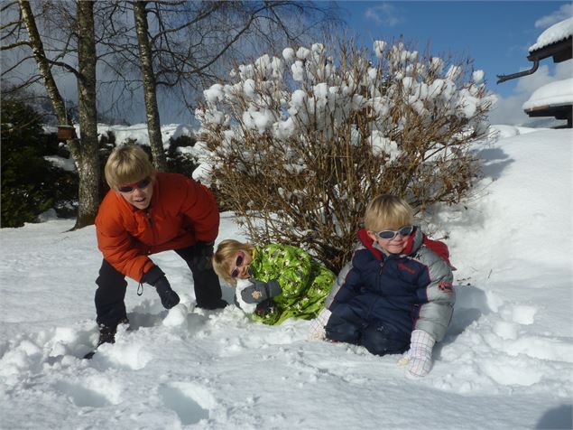 Jeux dans la neige - Becker