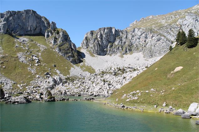 Lac de Darbon dans le Chablais - CB