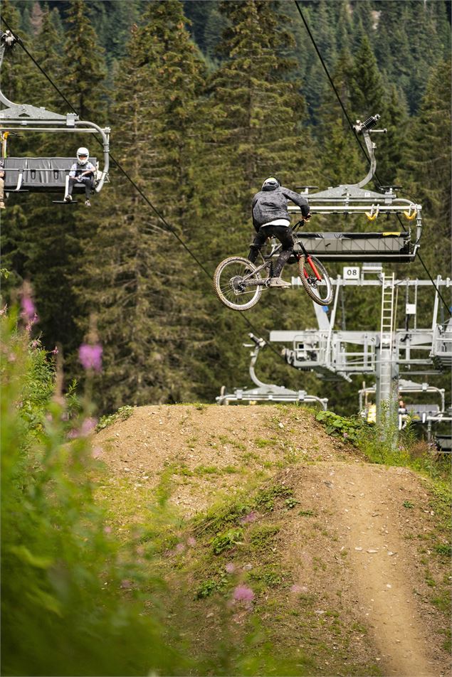 Piste VTT la People du Bike Park de Châtel - L.Meyer - Châtel