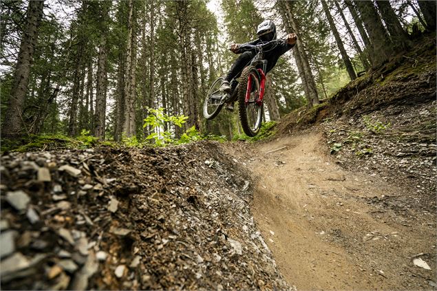 Piste VTT la People du Bike Park de Châtel - L.Meyer - Châtel