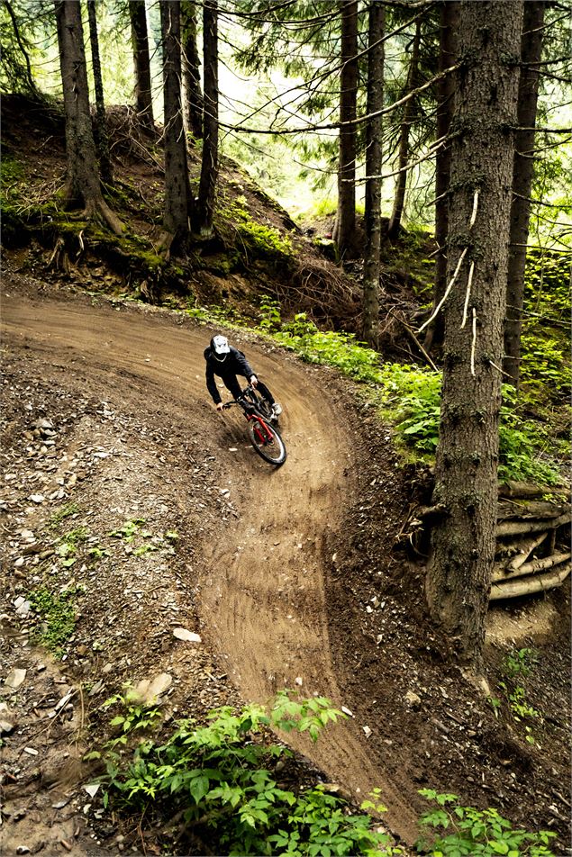 Piste VTT la People du Bike Park de Châtel - L.Meyer - Châtel